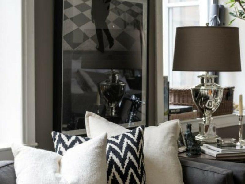 Abajures de mesa são companheiros inseparáveis da decoração